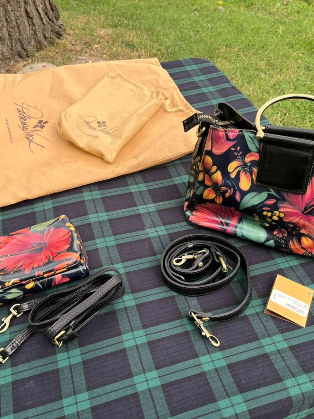 Patricia Nash Tropical Escape Leather Purse & Pertina Set - Picture 2 of 10